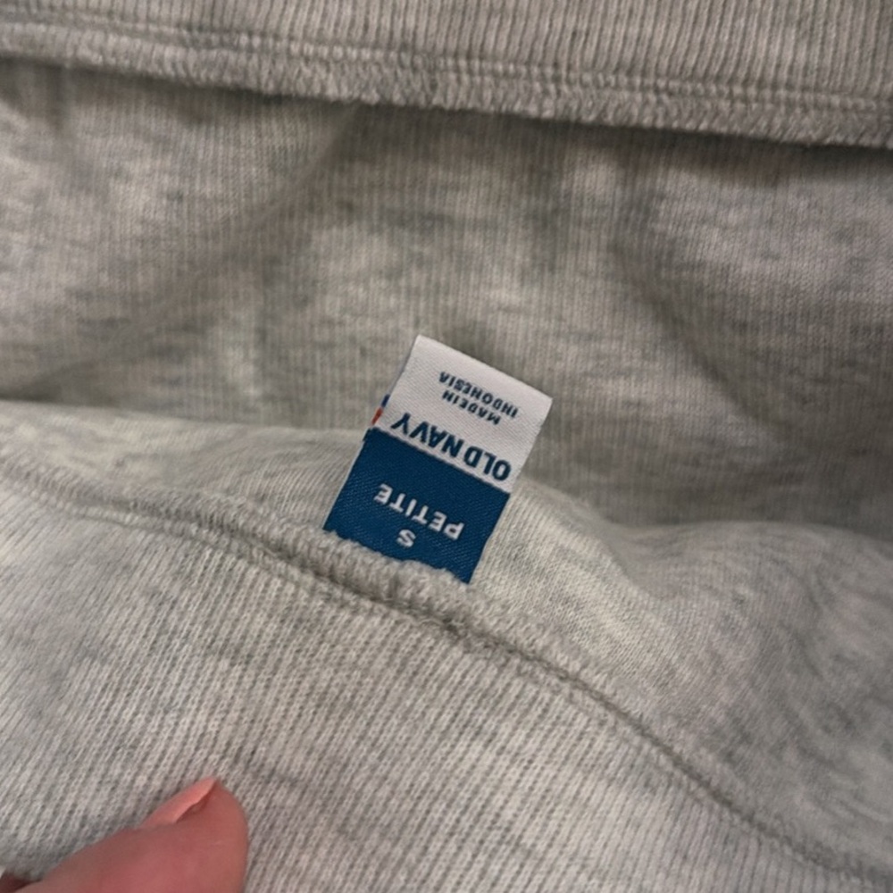 Old Navy Grey Matching Skirt and Top Set - Picture 7 of 9